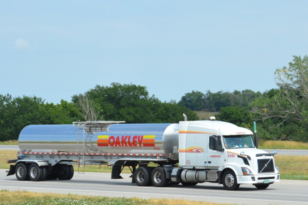 oakley trucking